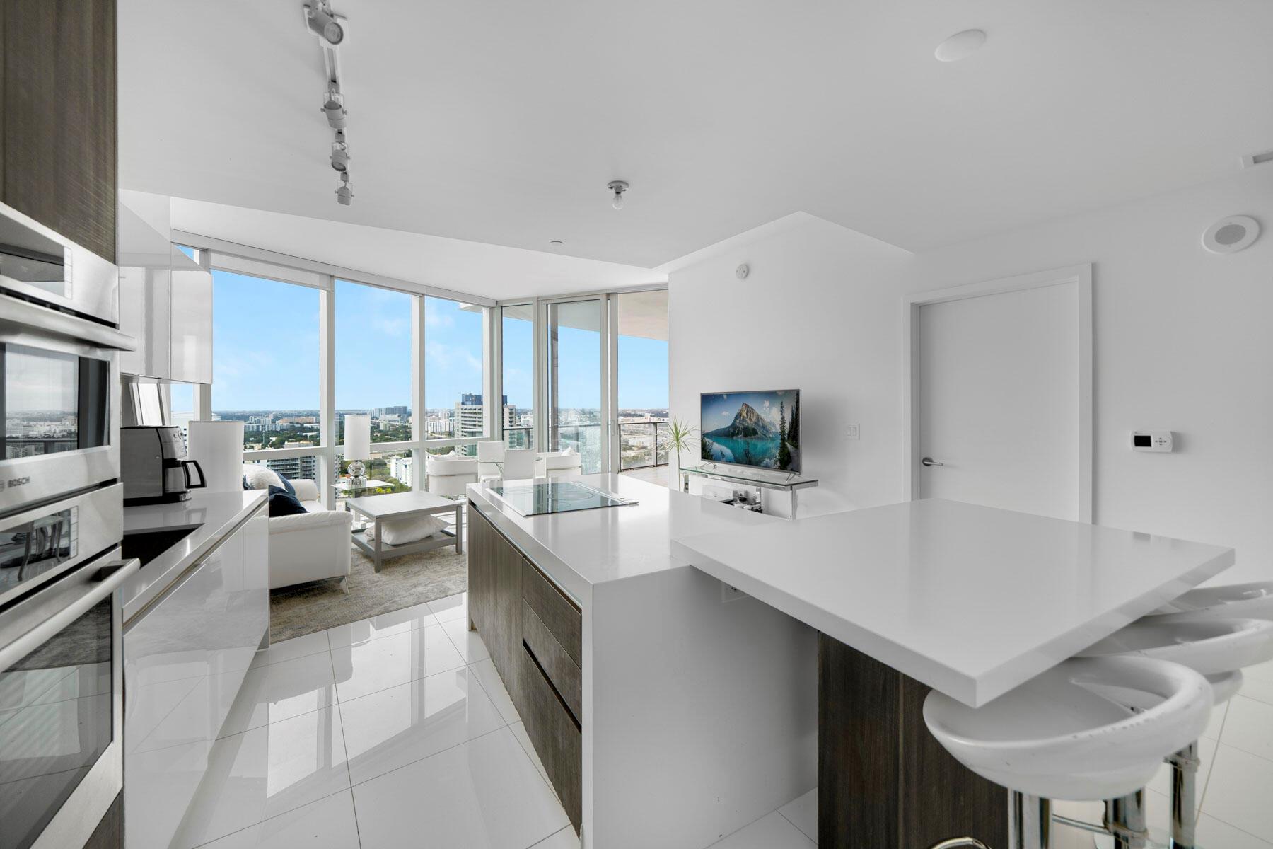 PARAMOUNT MIAMI WORLDCENT - Residential