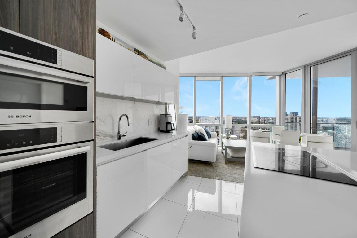 851 NE 1st Avenue 2410