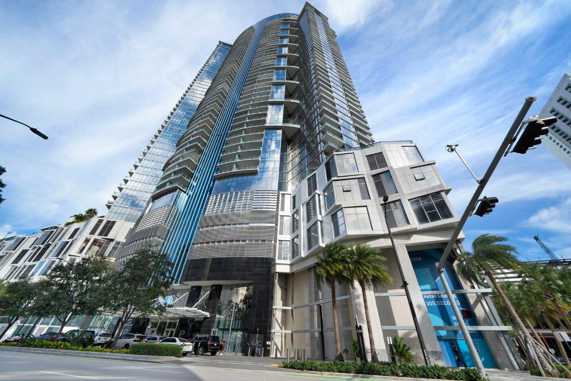 PARAMOUNT MIAMI WORLDCENTER CONDO - Residential