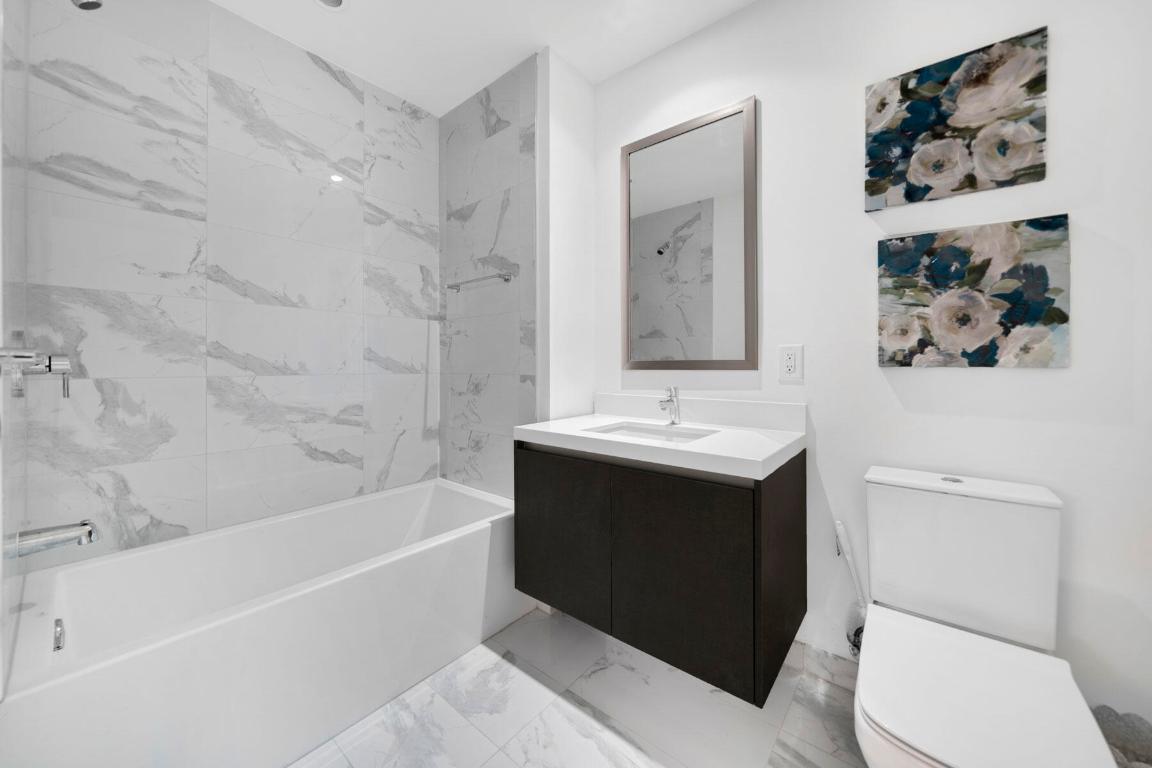 PARAMOUNT MIAMI WORLDCENTER CONDO - Residential