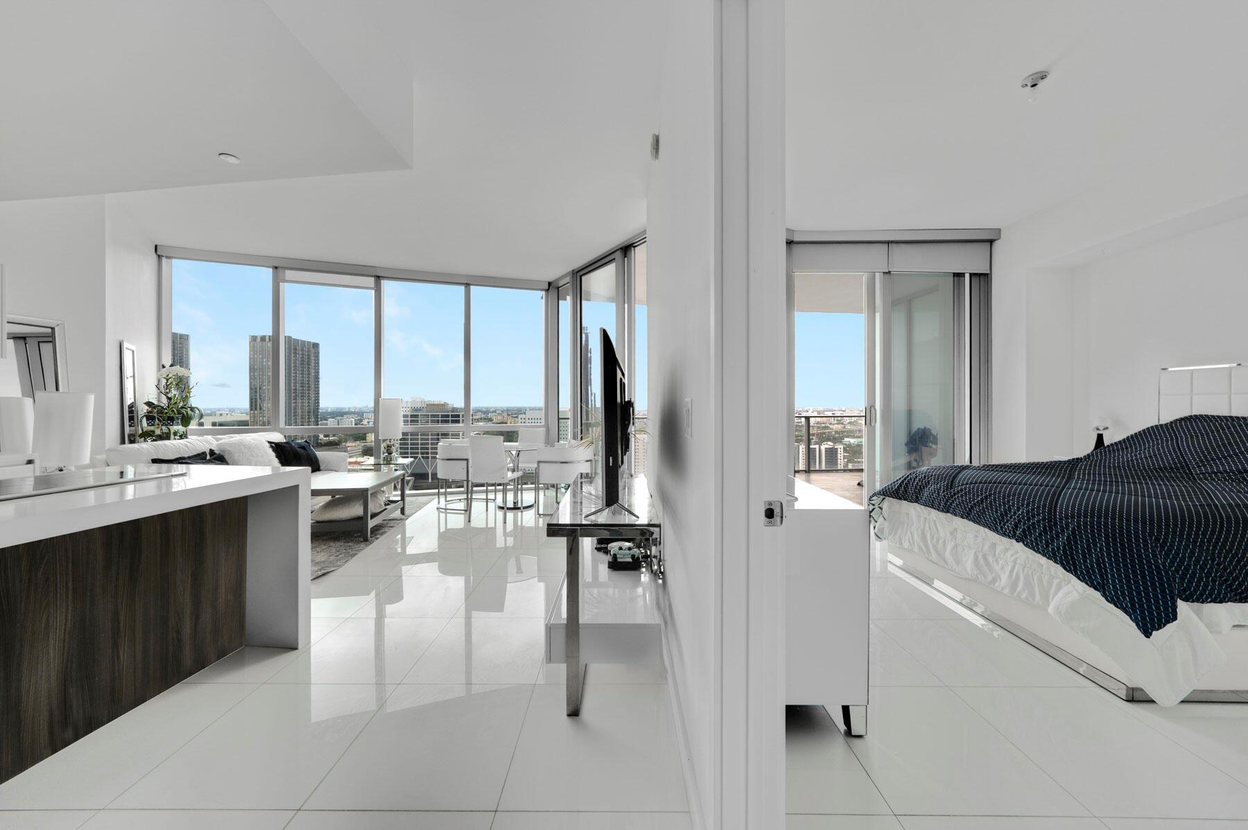 PARAMOUNT MIAMI WORLDCENT - Residential