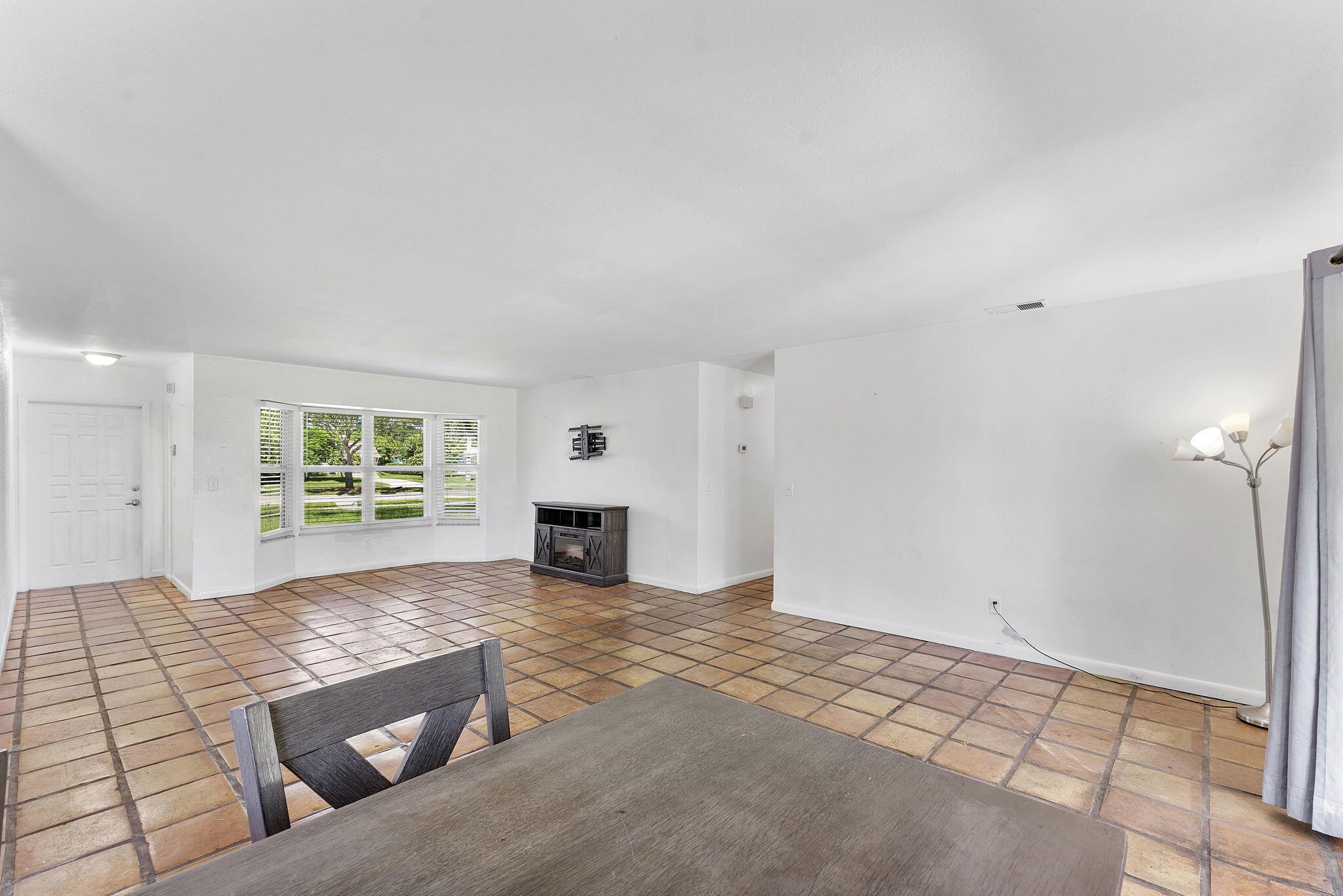 PORT ST LUCIE SECTION 50 - Residential Lease