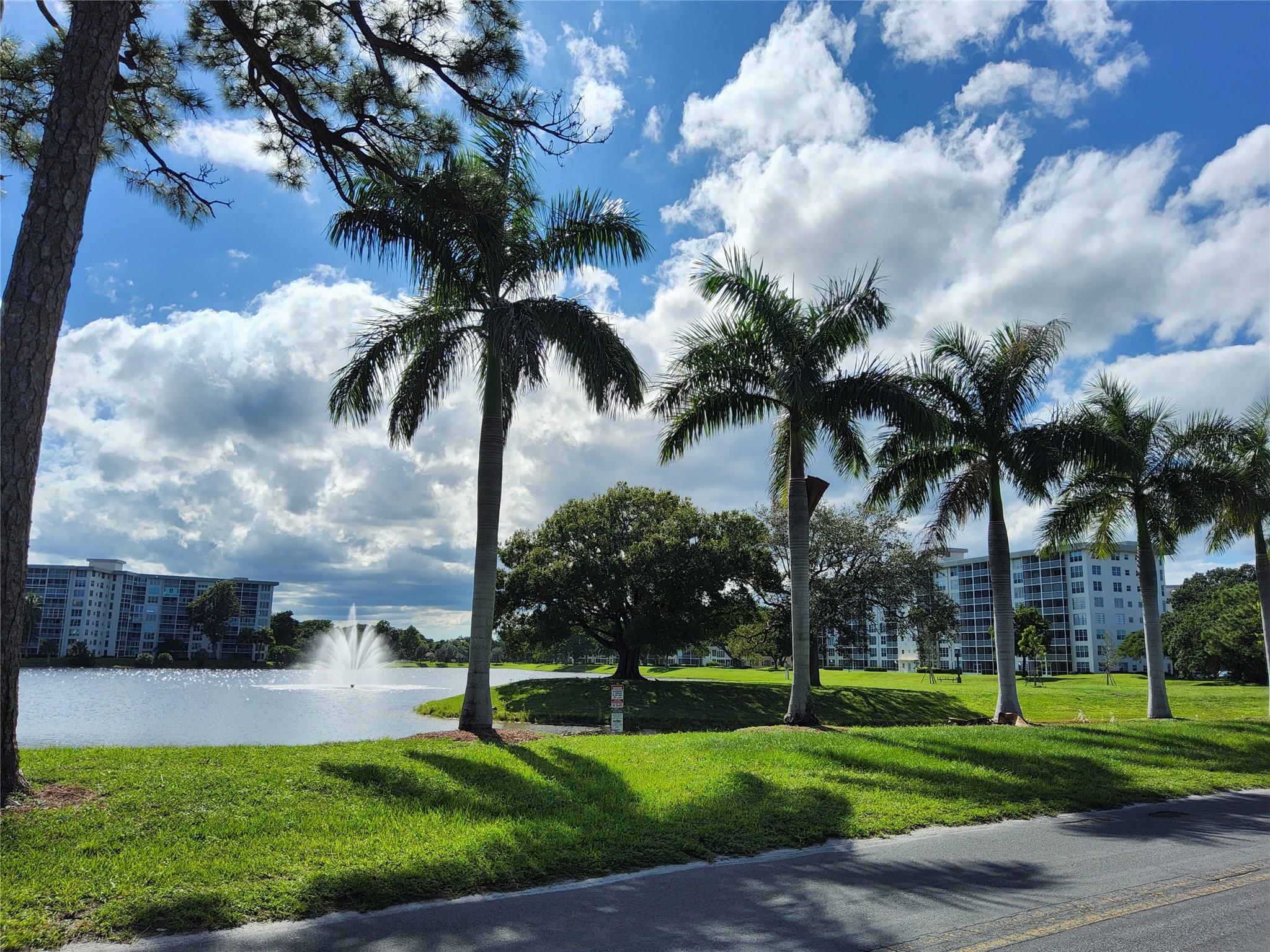 PALM AIRE - Residential