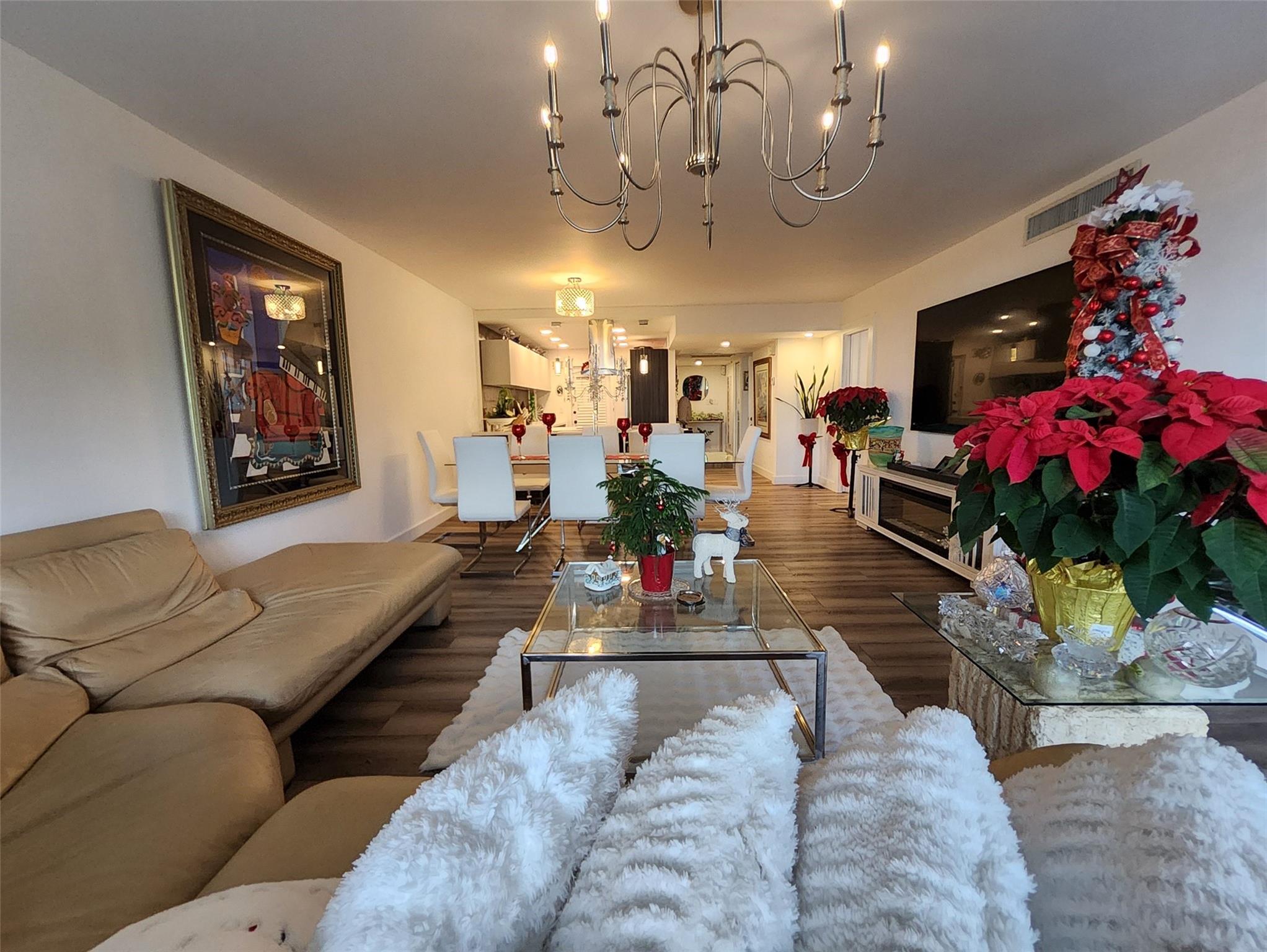 PALM AIRE - Residential