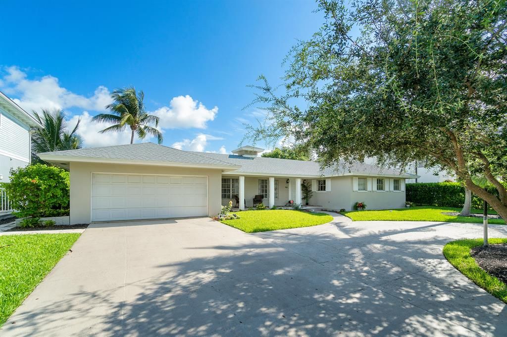 Photo of 951 Allamanda Drive, Delray Beach, FL 33483 (MLS # R10774661)