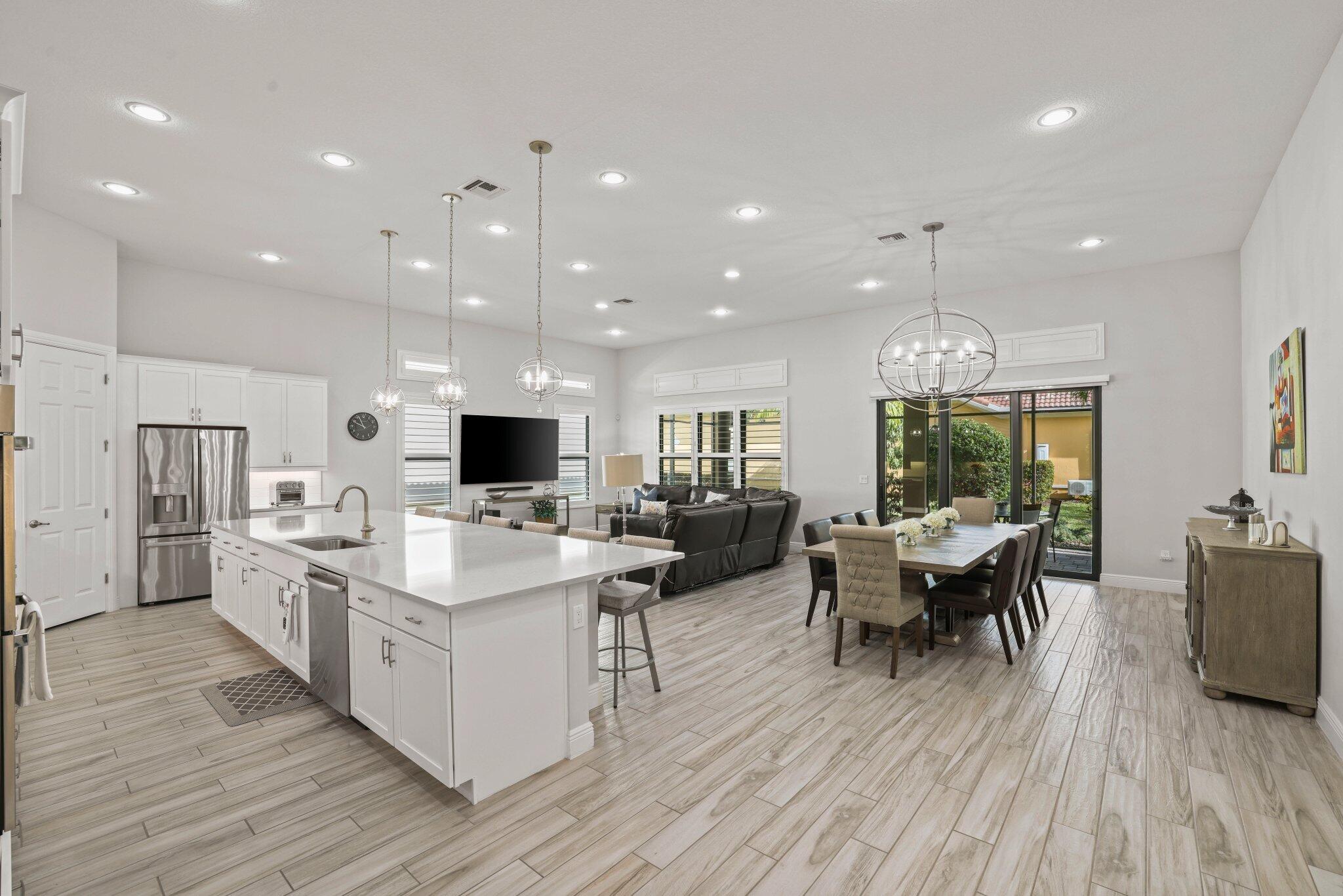 PARKLAND ROYALE - Residential