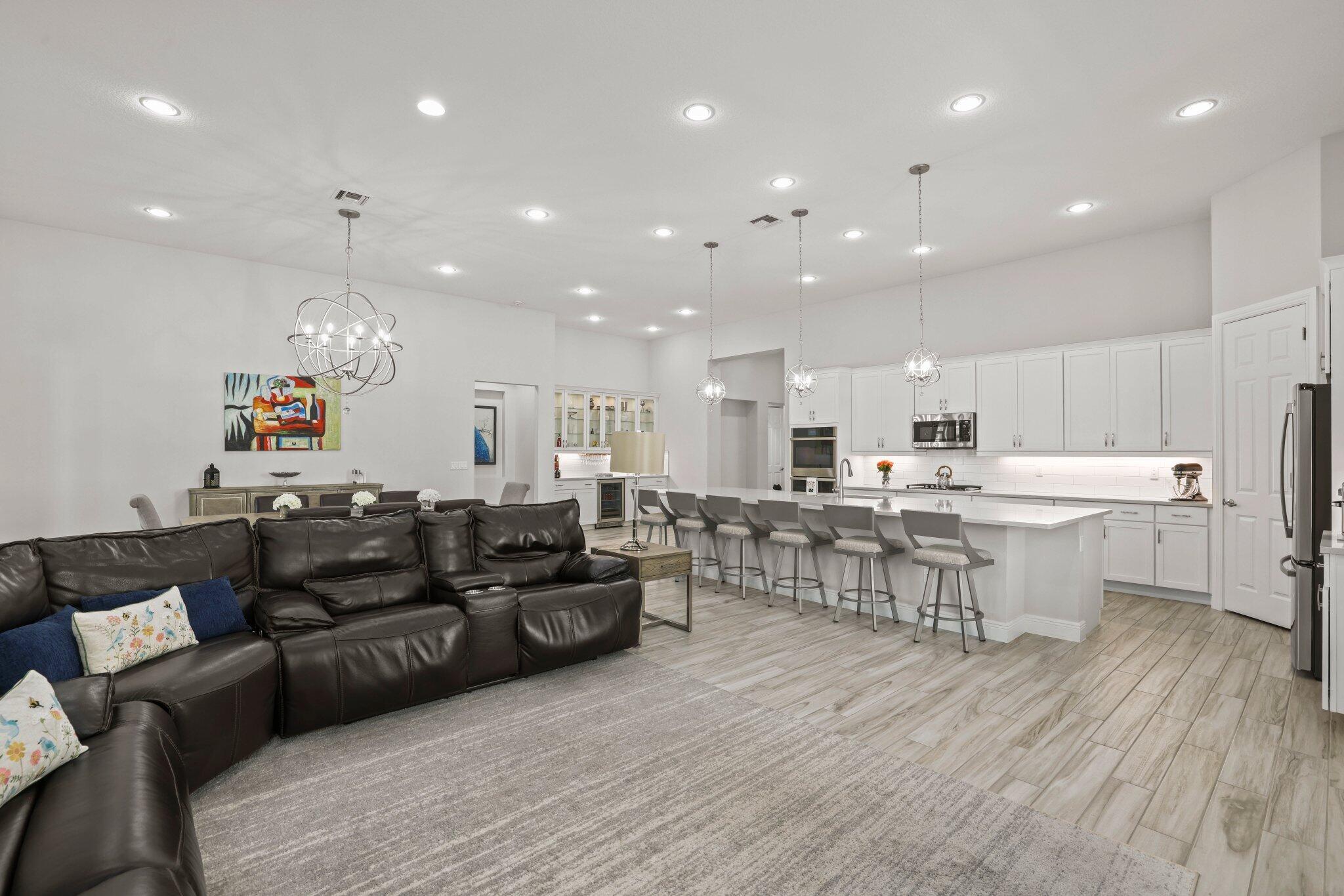 PARKLAND ROYALE - Residential