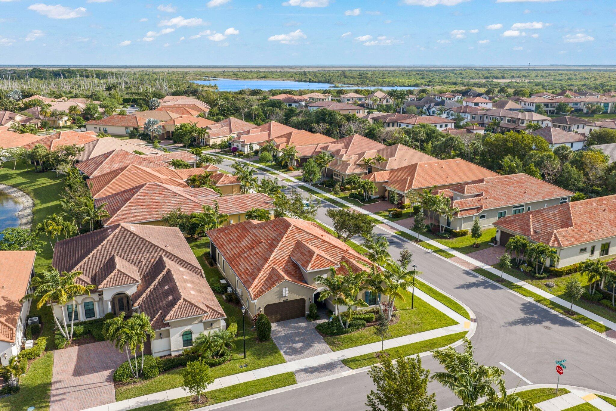 PARKLAND ROYALE - Residential