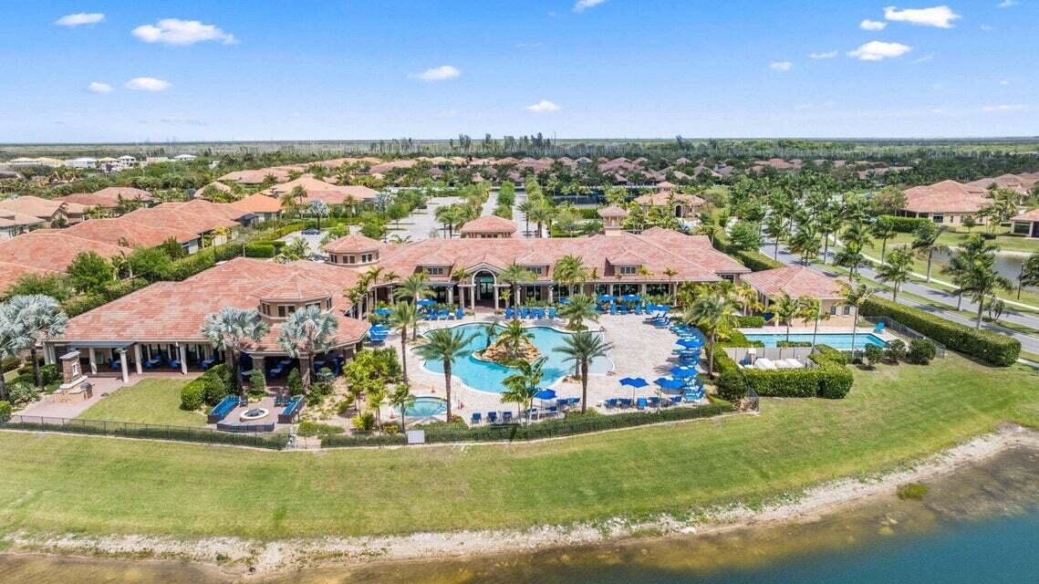 PARKLAND ROYALE - Residential