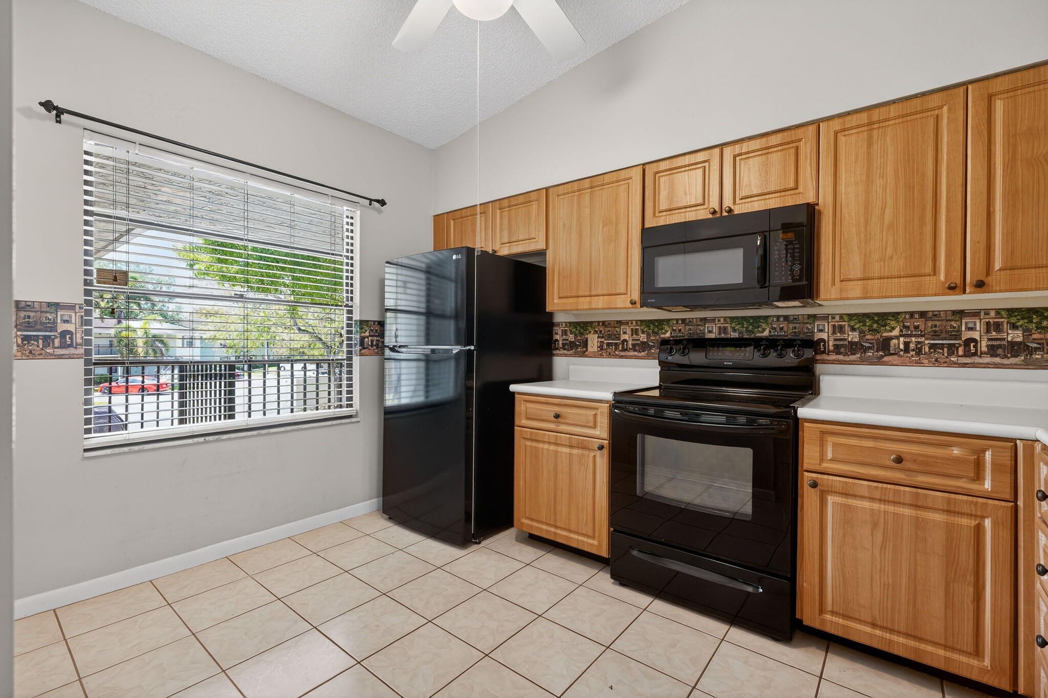 SABAL RIDGE CONDO - Residential