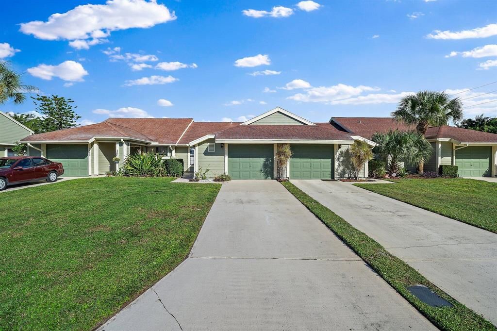 Photo of 1532 SE Gurley Court Ct, Port St Lucie, FL 34952 (MLS # R10749914)
