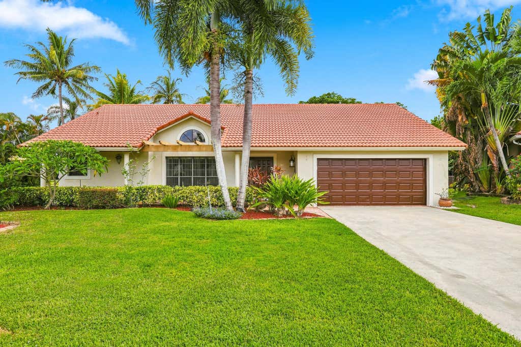 Photo of 10798 CYPRESS BEND Drive, Boca Raton, FL 33498 (MLS # B26068843)