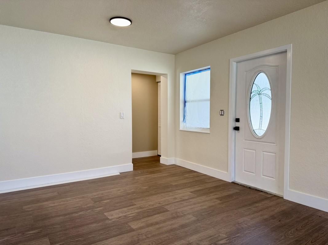 Lauderdale Manors Add 30- - Residential Lease