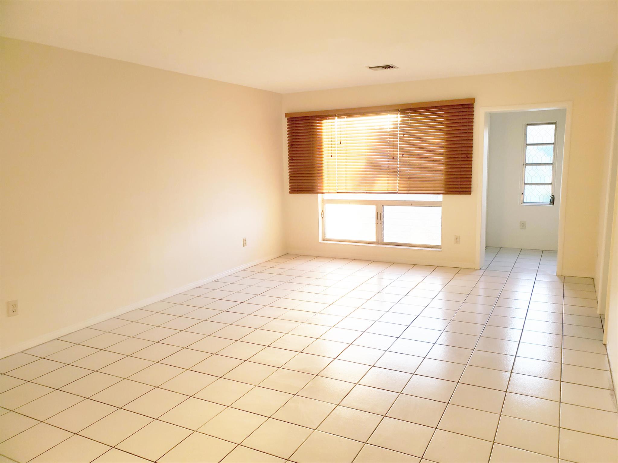 CORAL RIDGE ISLES - Residential Lease