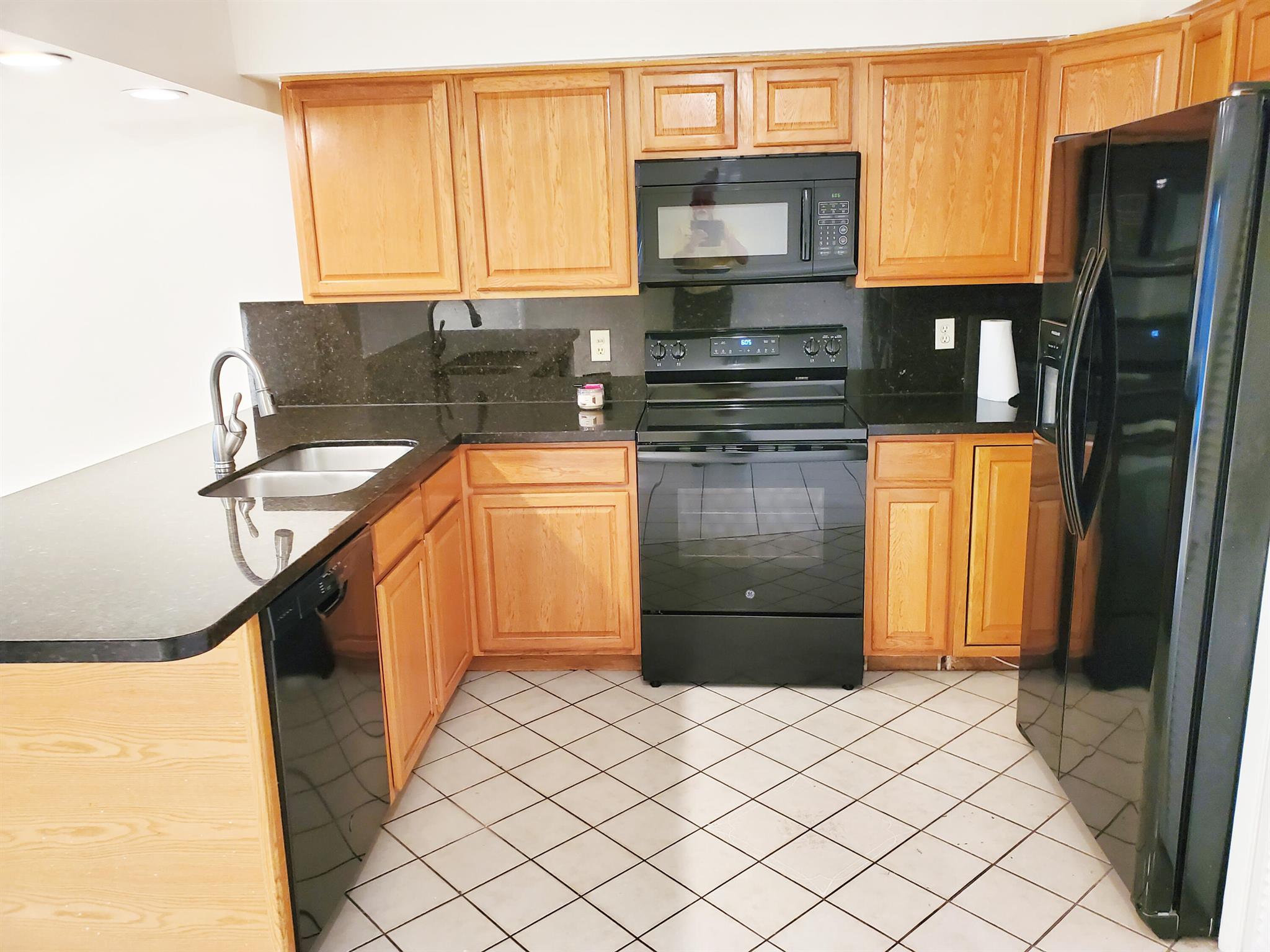 CORAL RIDGE ISLES - Residential Lease