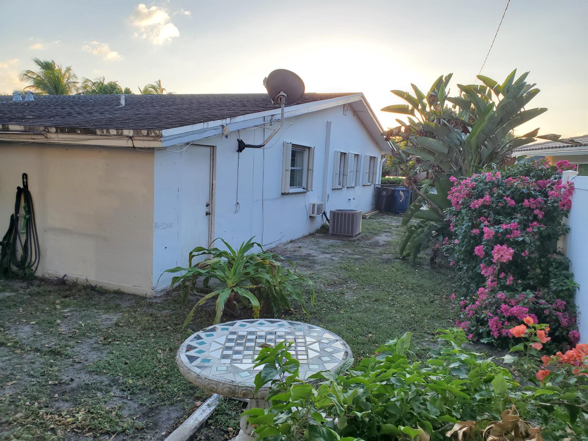 CORAL RIDGE ISLES - Residential Lease