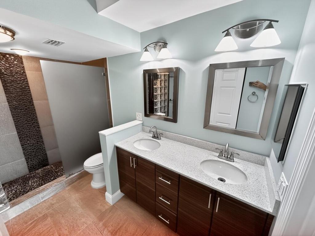 ATLANTIS SHERBROOKE VILLAS CONDO - Residential