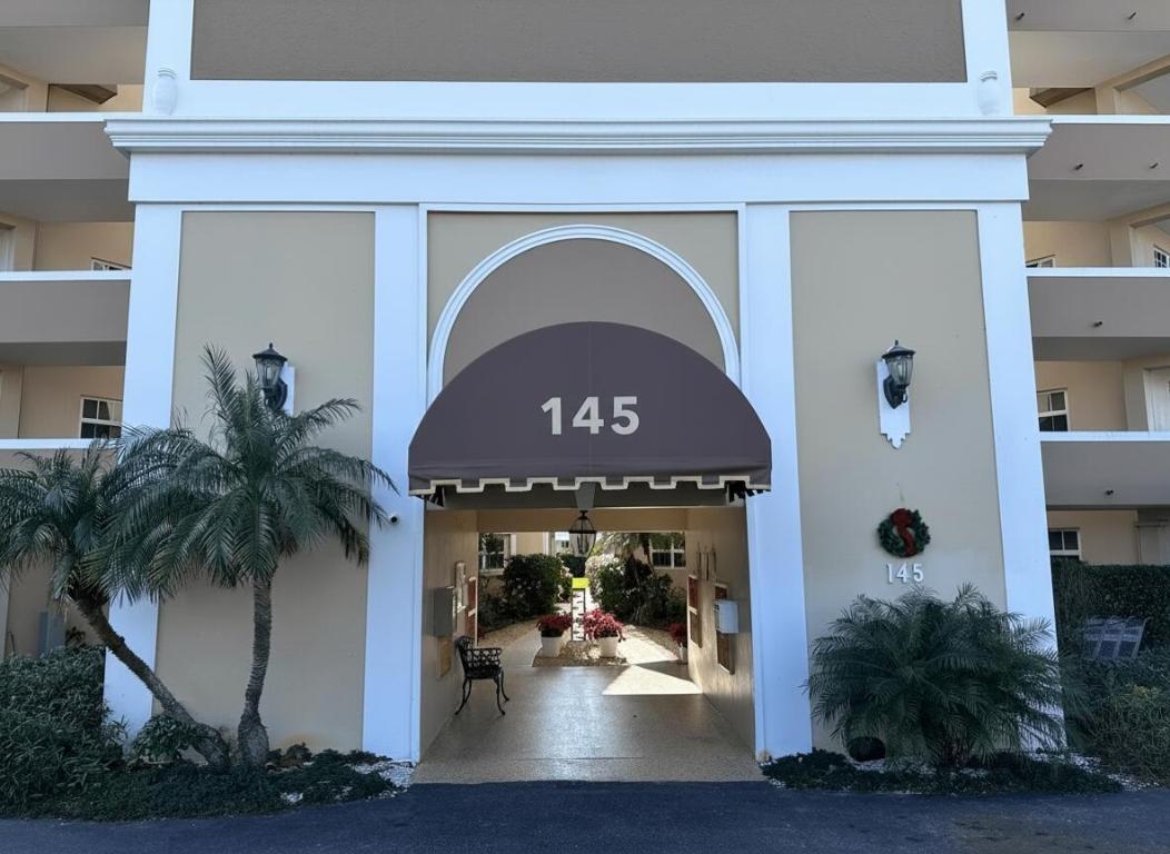 ATLANTIS SHERBROOKE VILLAS CONDO - Residential