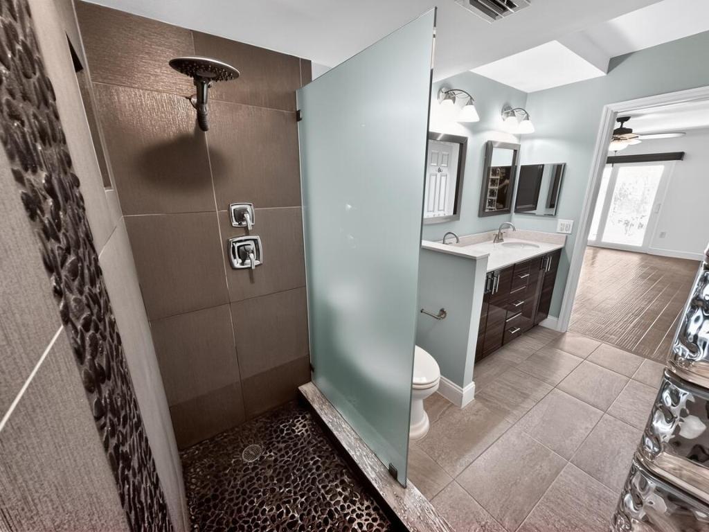 ATLANTIS SHERBROOKE VILLAS CONDO - Residential