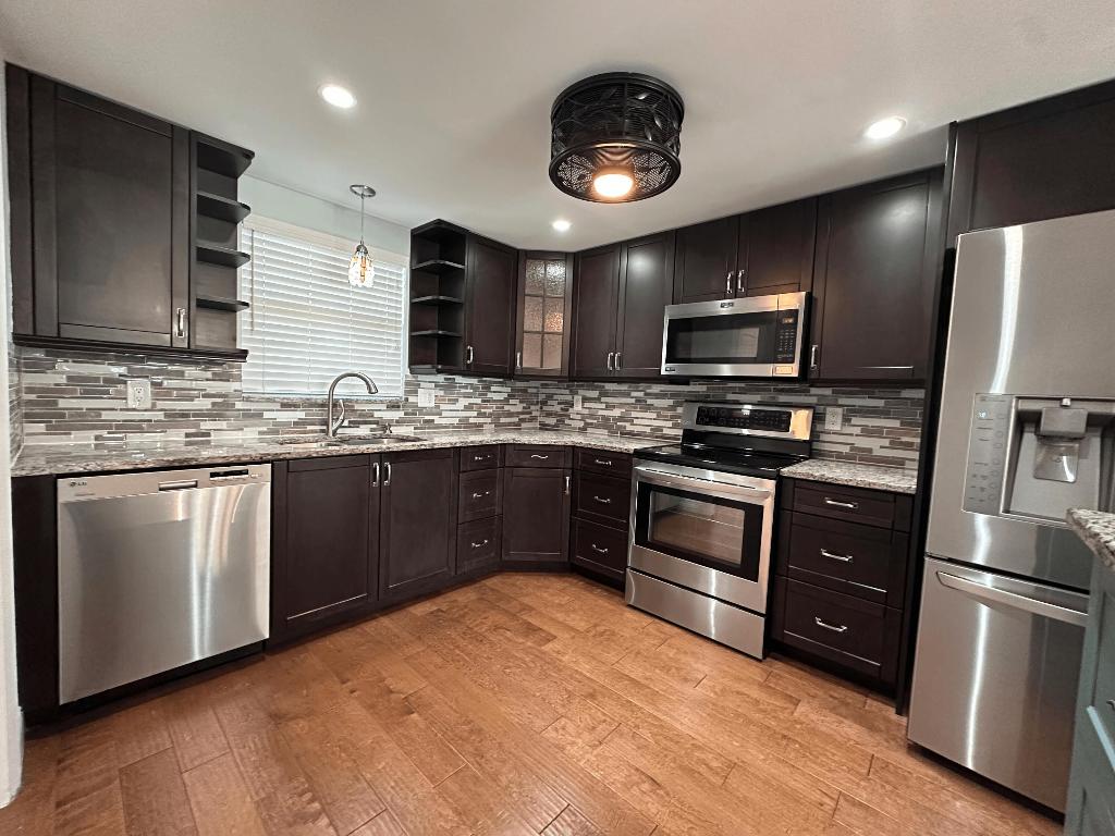 ATLANTIS SHERBROOKE VILLAS CONDO - Residential