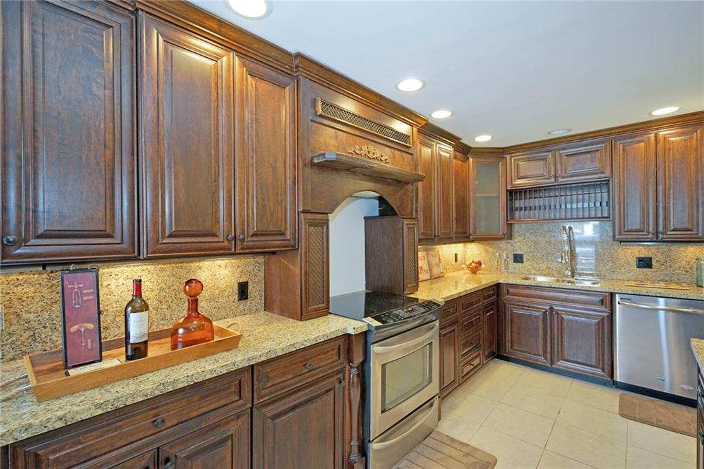CYPRESS COVE - Residential