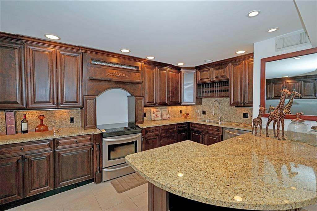CYPRESS COVE - Residential