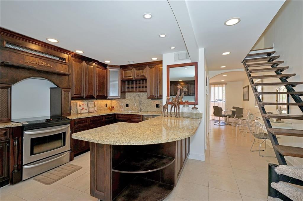 CYPRESS COVE - Residential
