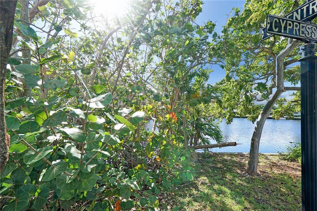 CYPRESS COVE - Residential