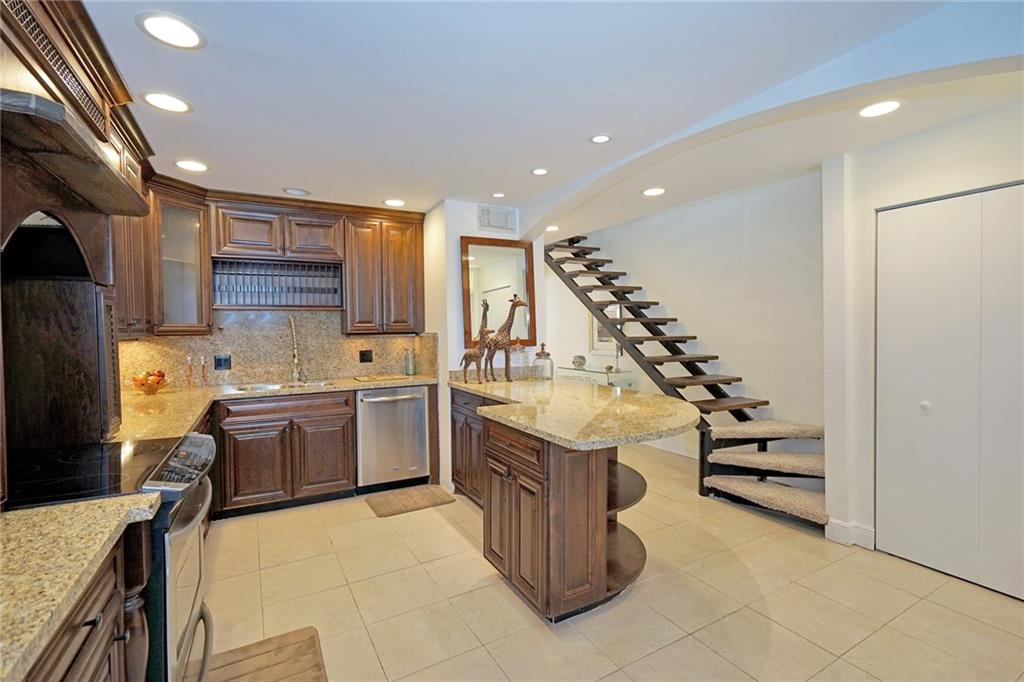CYPRESS COVE - Residential