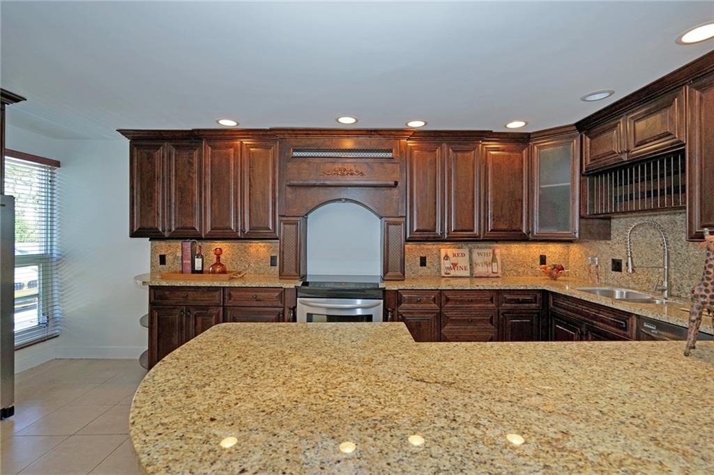 CYPRESS COVE - Residential