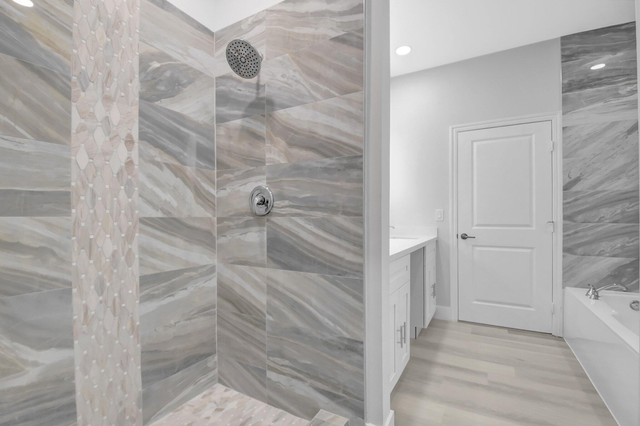 OLD PALM GROVE - Residential Lease