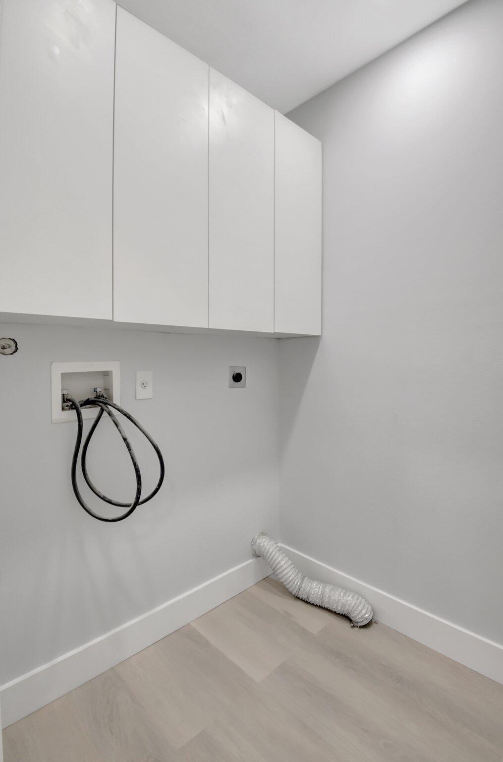 OLD PALM GROVE - Residential Lease