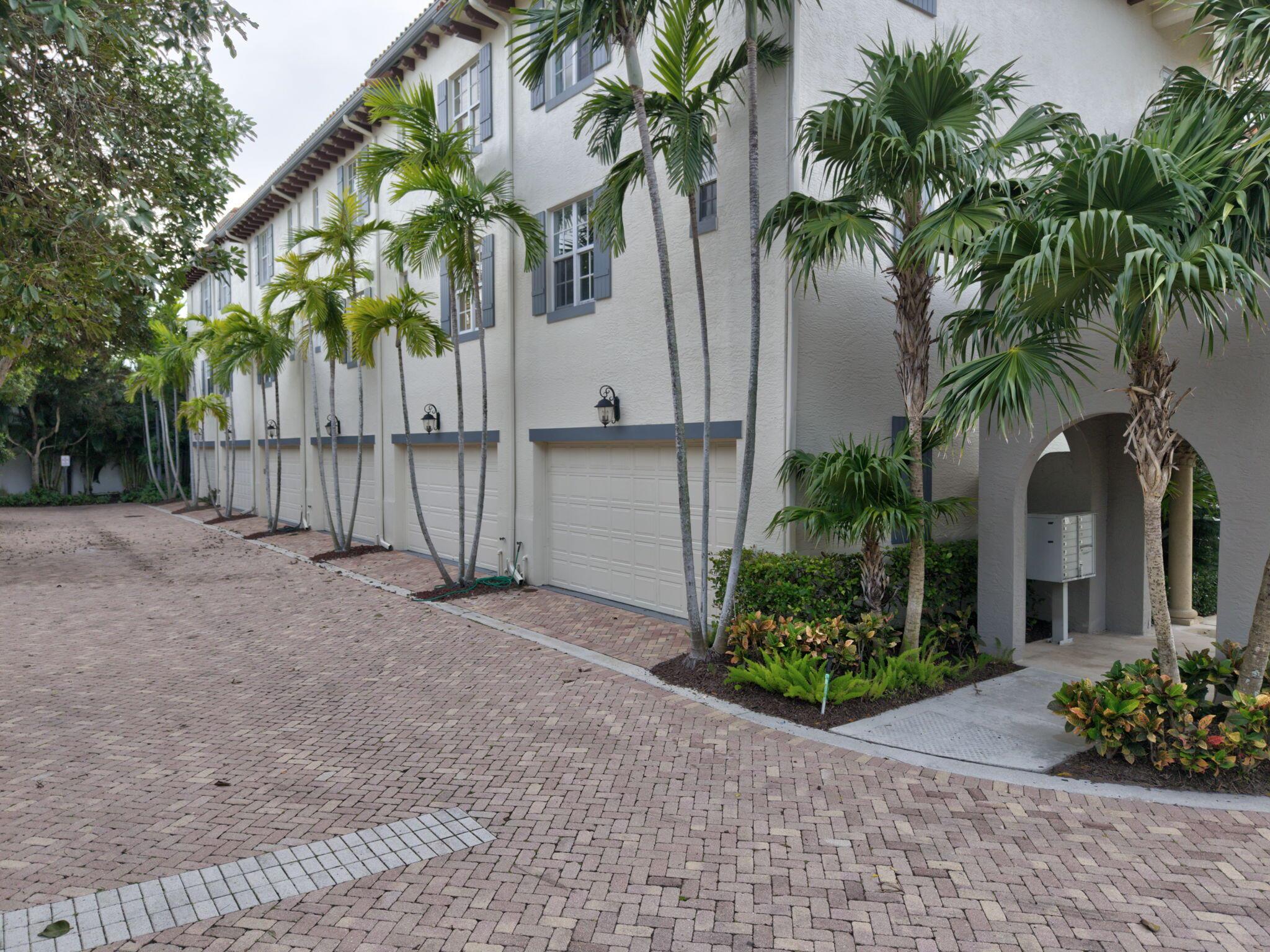 OLD PALM GROVE - Residential Lease