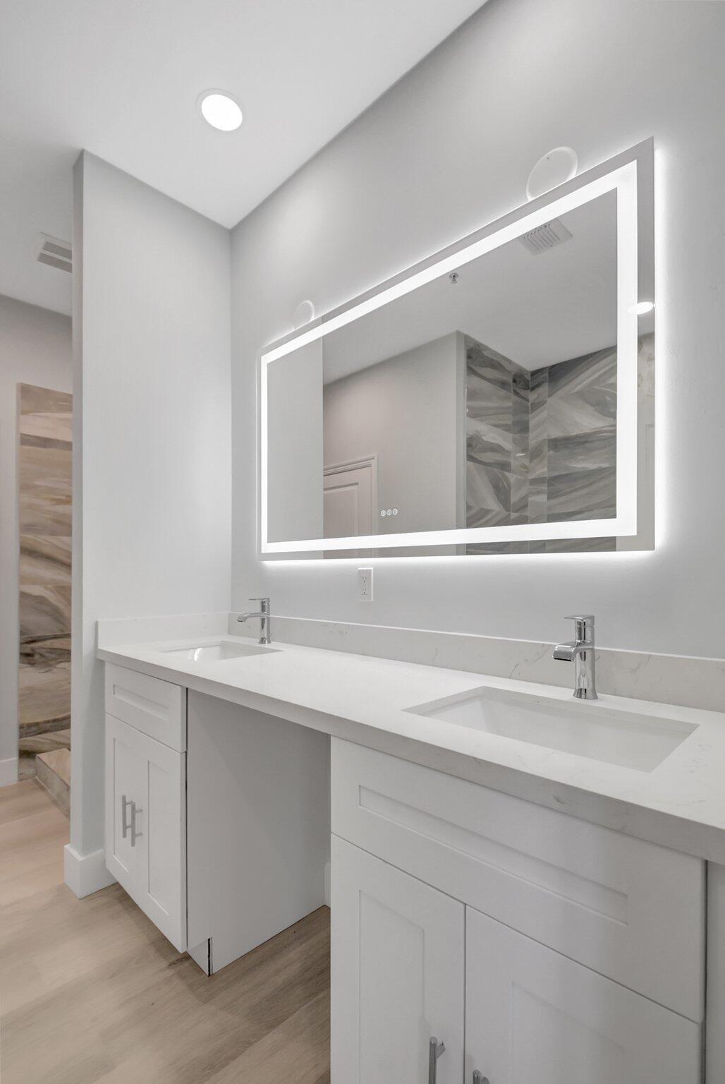 OLD PALM GROVE - Residential Lease