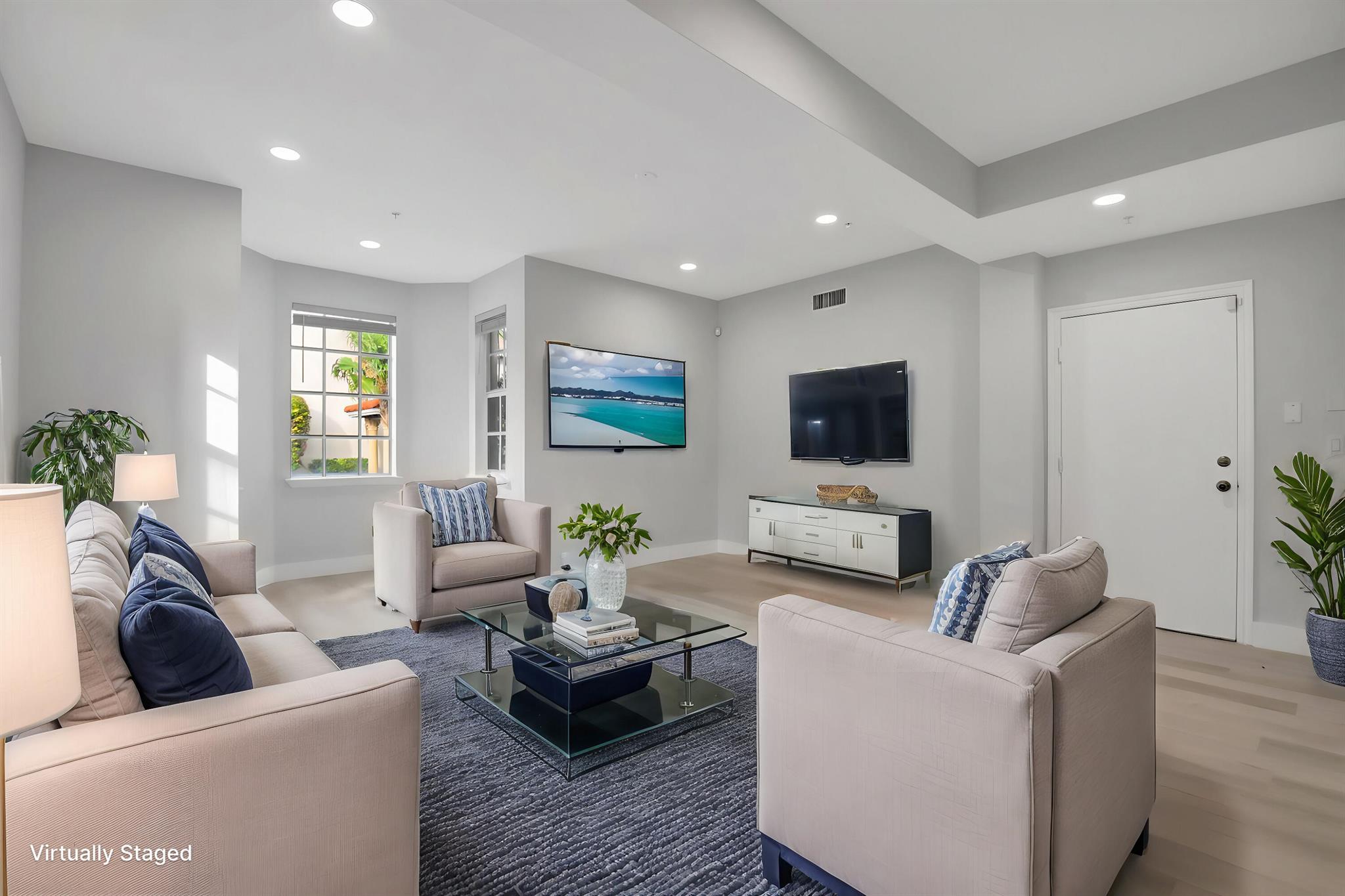 OLD PALM GROVE - Residential Lease