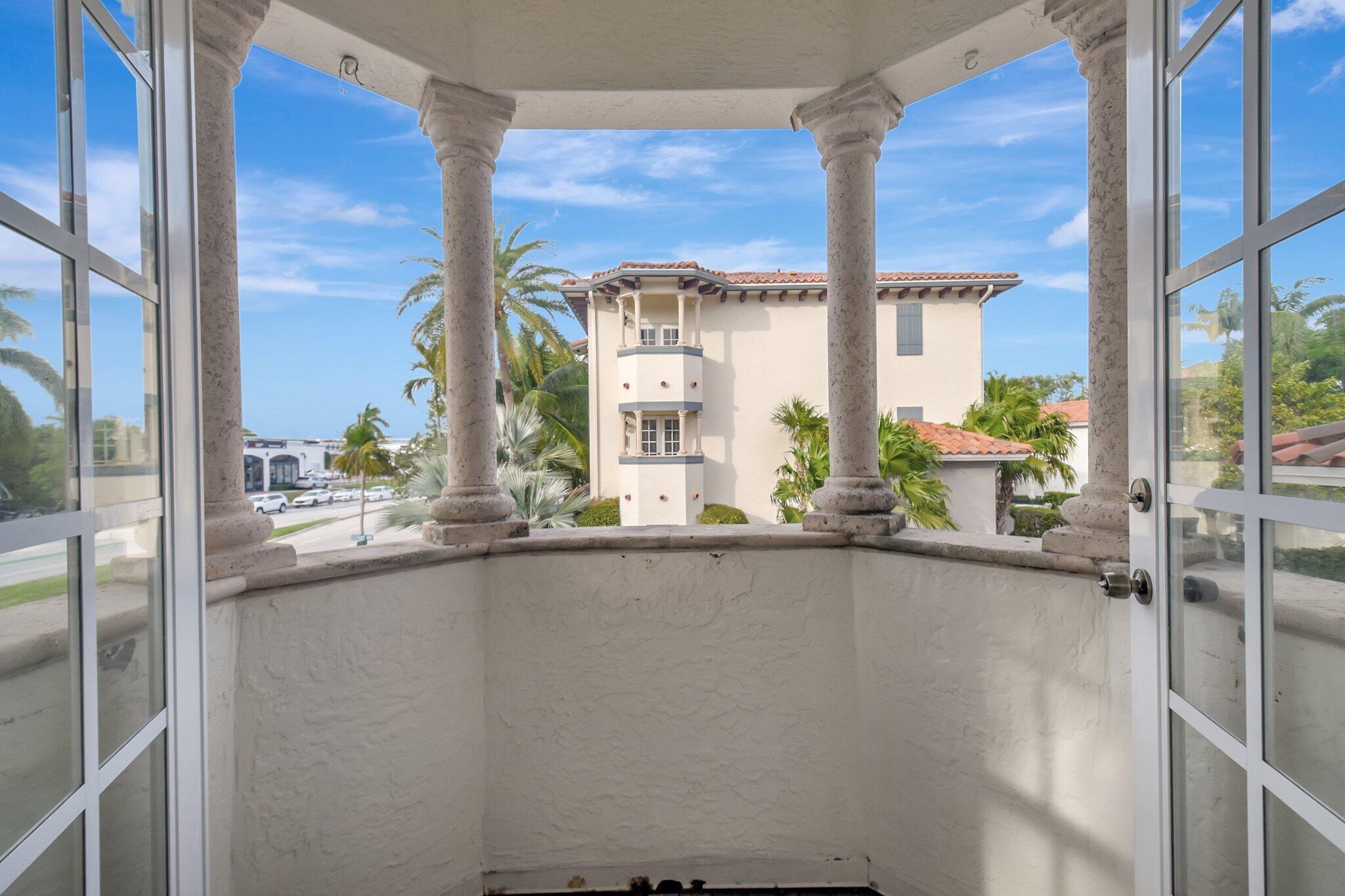 OLD PALM GROVE - Residential Lease