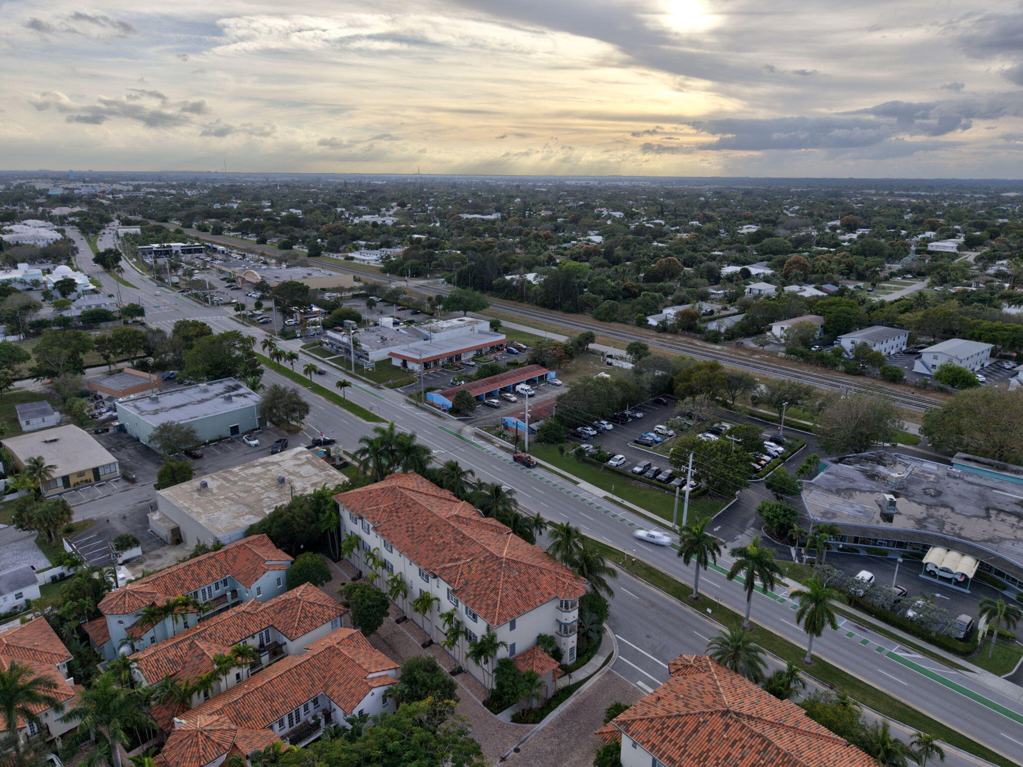 OLD PALM GROVE - Residential Lease