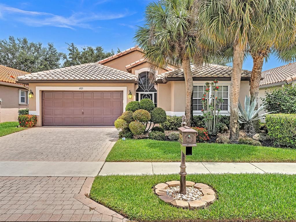 Photo of 6925 Castlemaine Avenue Ave, Boynton Beach, FL 33437 (MLS # R10810079)