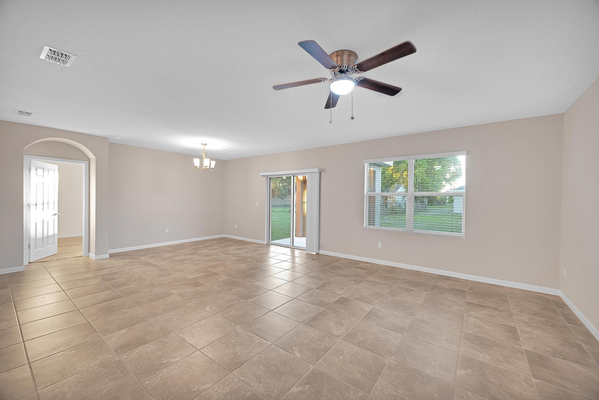 PORT ST LUCIE SECTION 40 - Residential Lease