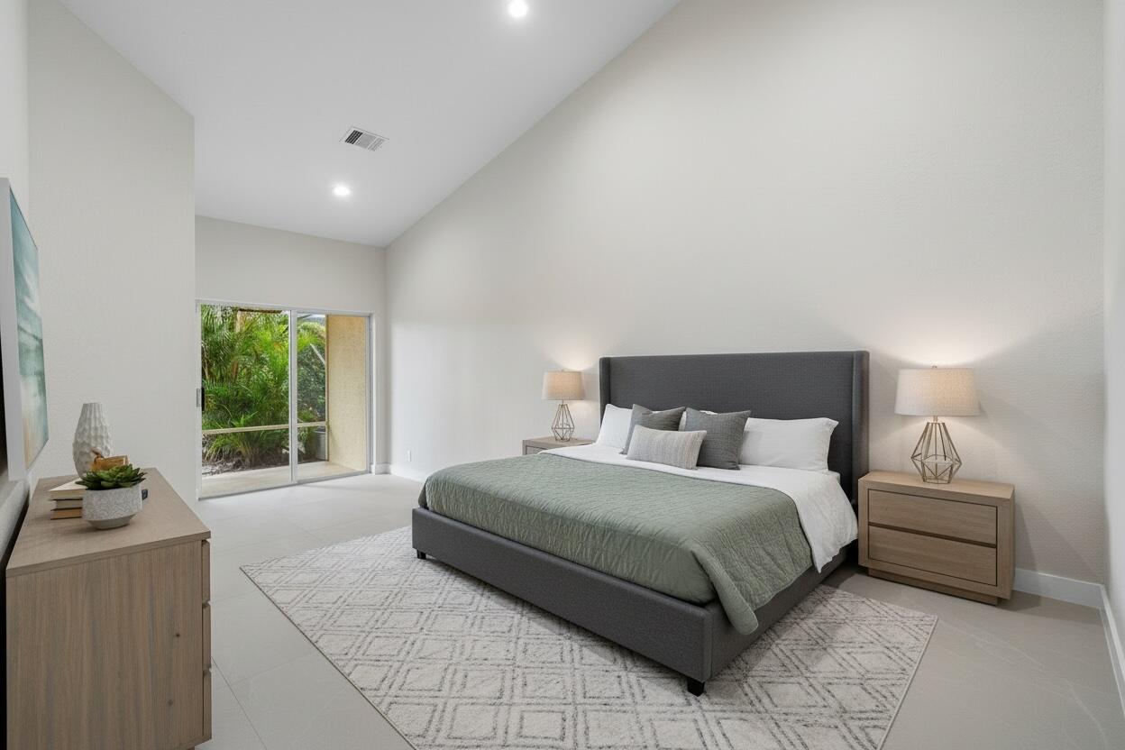 FLORAL LAKES - Residential