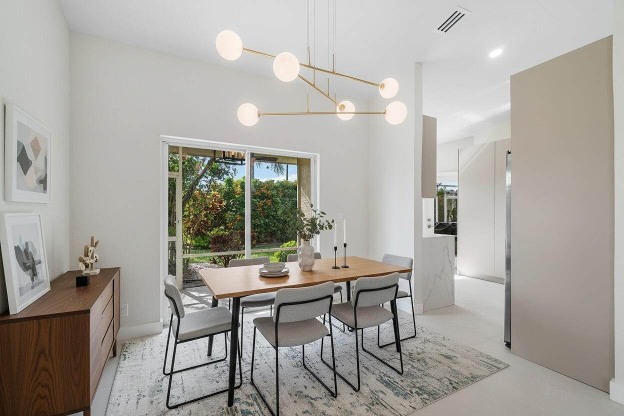 FLORAL LAKES - Residential