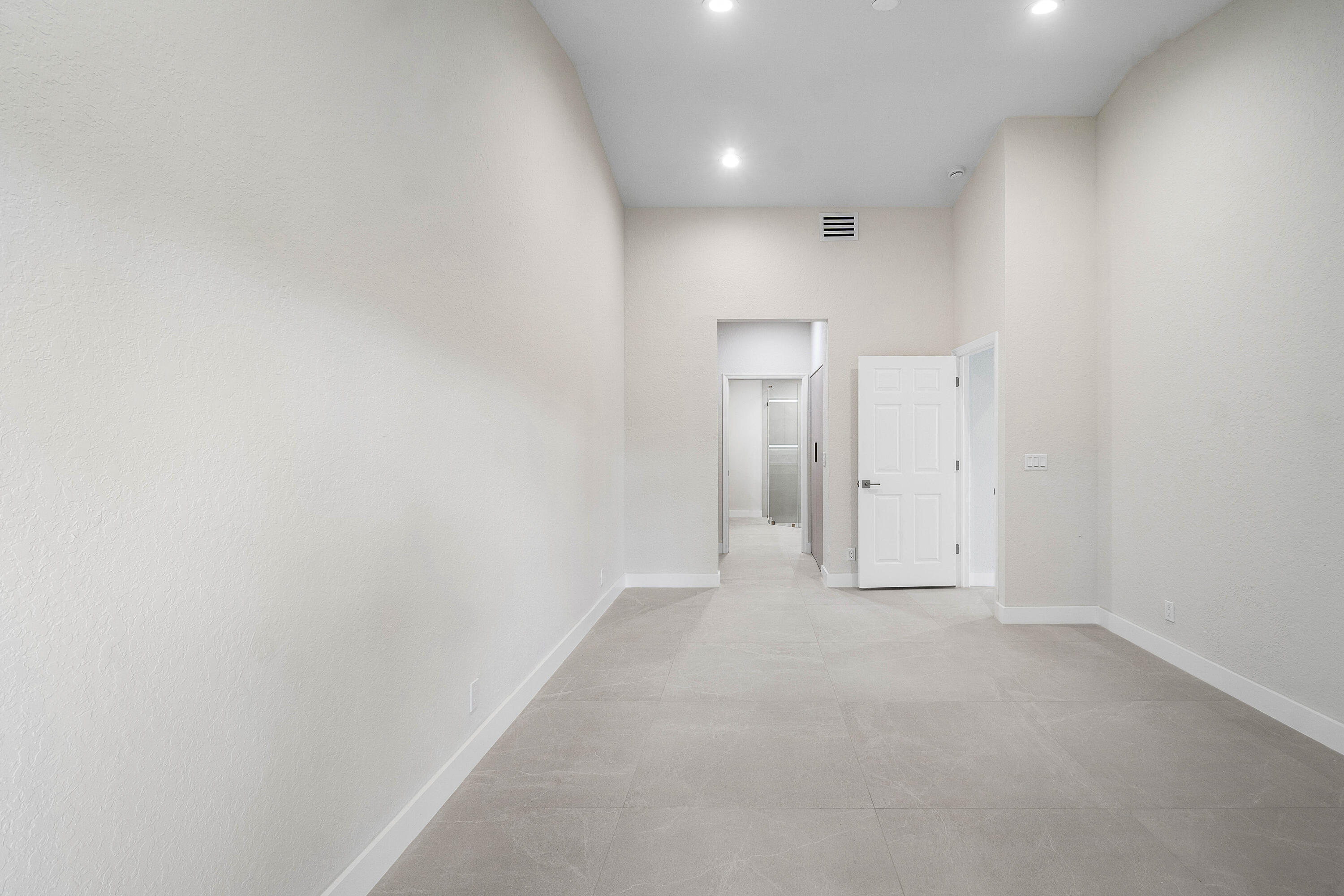 FLORAL LAKES - Residential