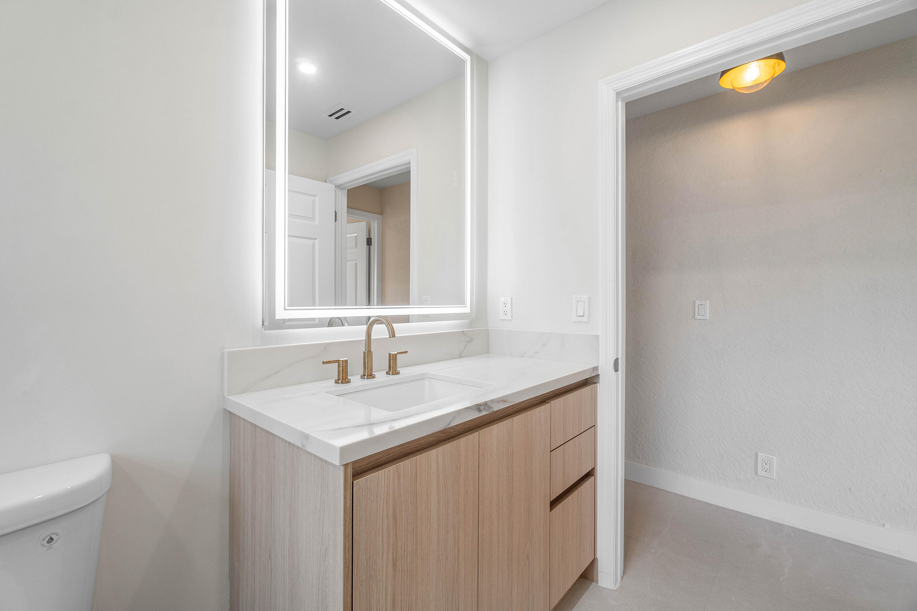 FLORAL LAKES - Residential