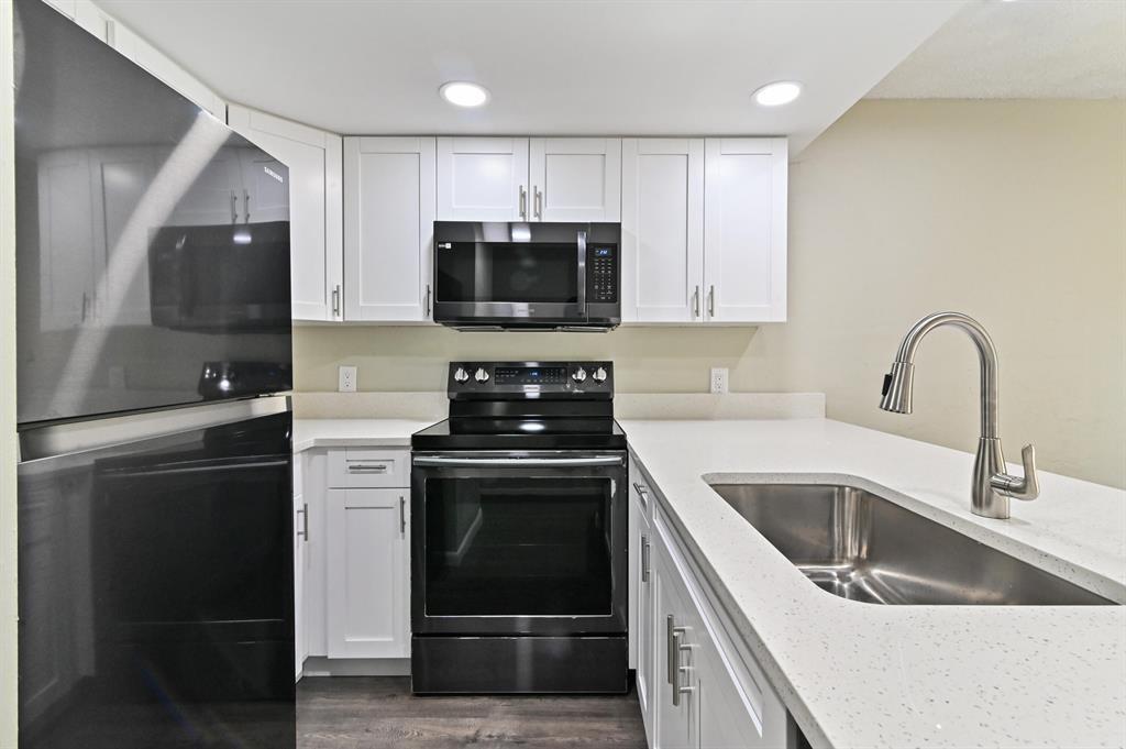3450 - 3460 NE 13th Street