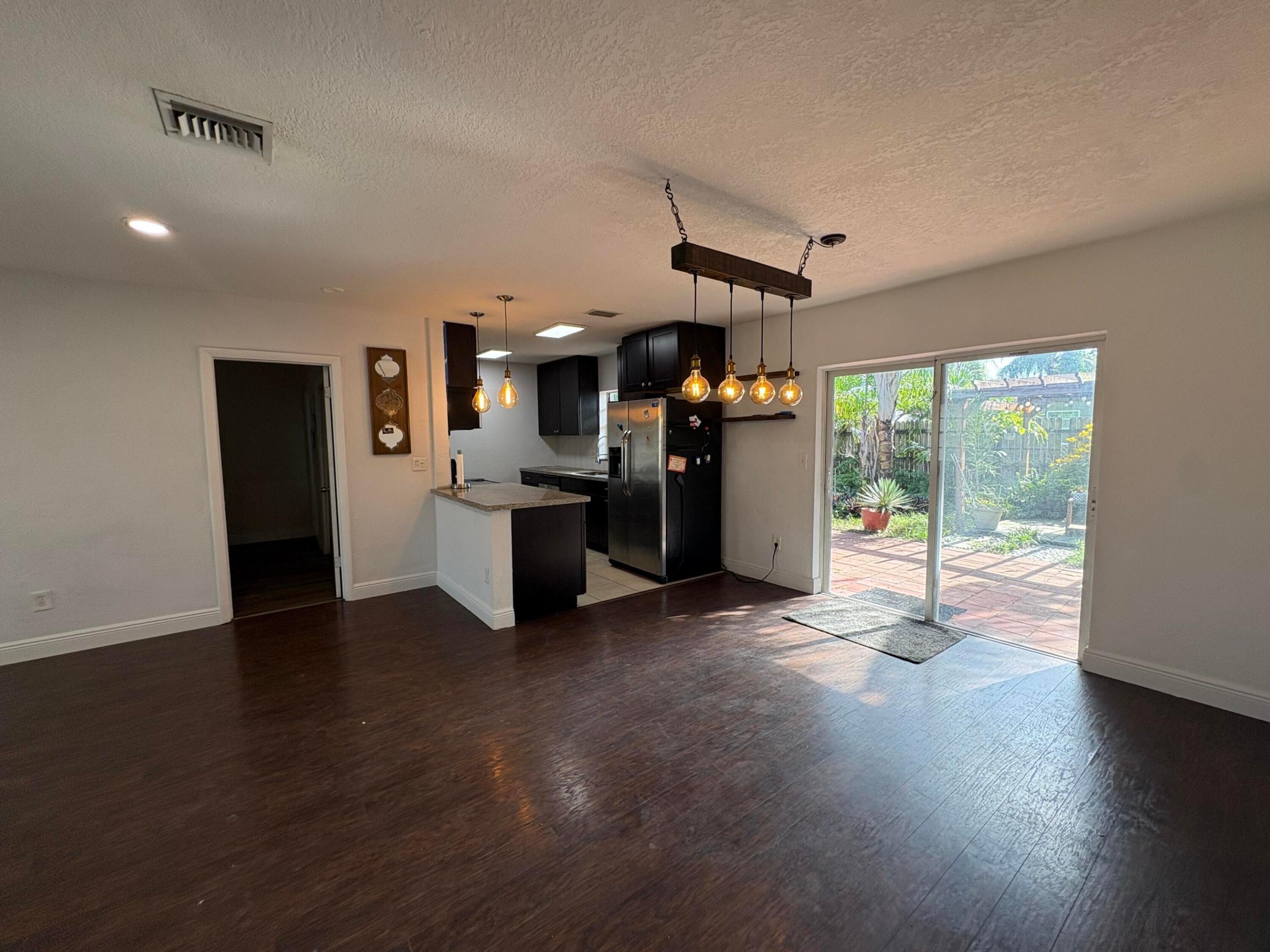 1630 NW 2ND Terrace