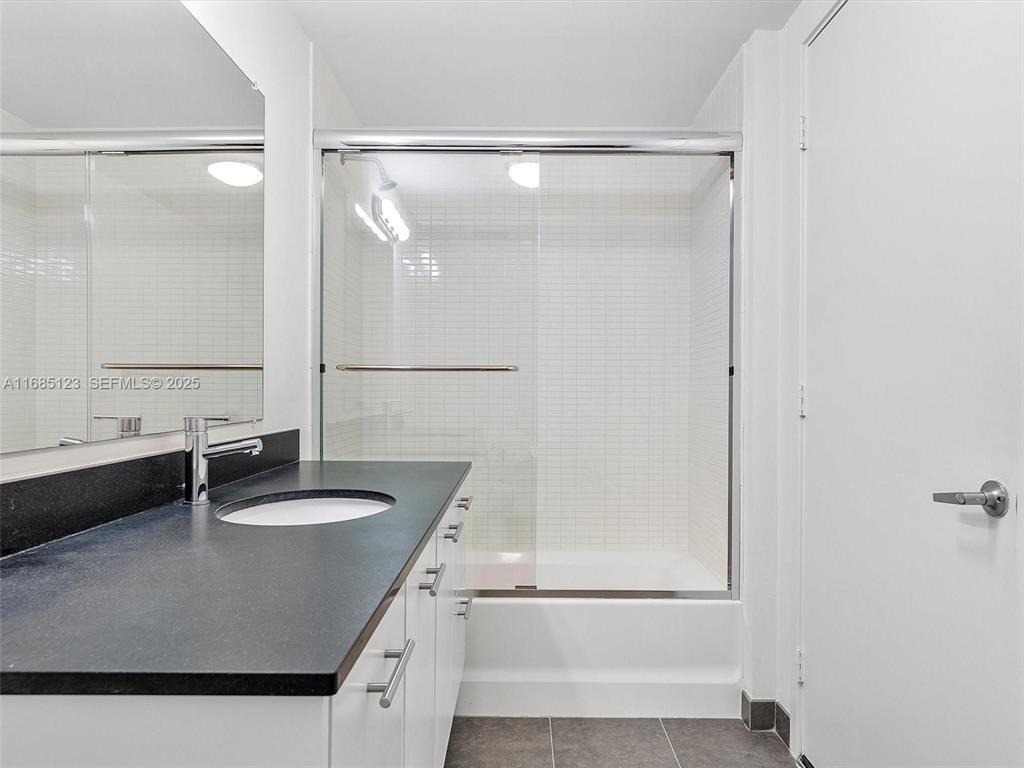 CIELO ON THE BAY CONDO - Residential Lease