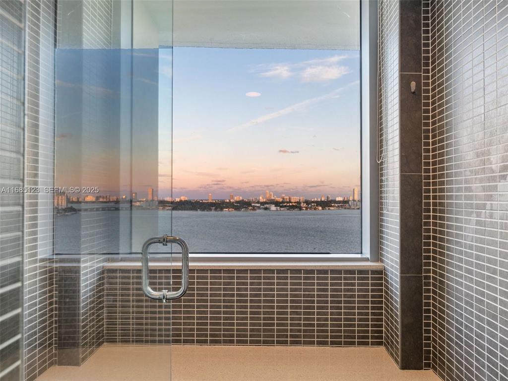 CIELO ON THE BAY CONDO - Residential Lease