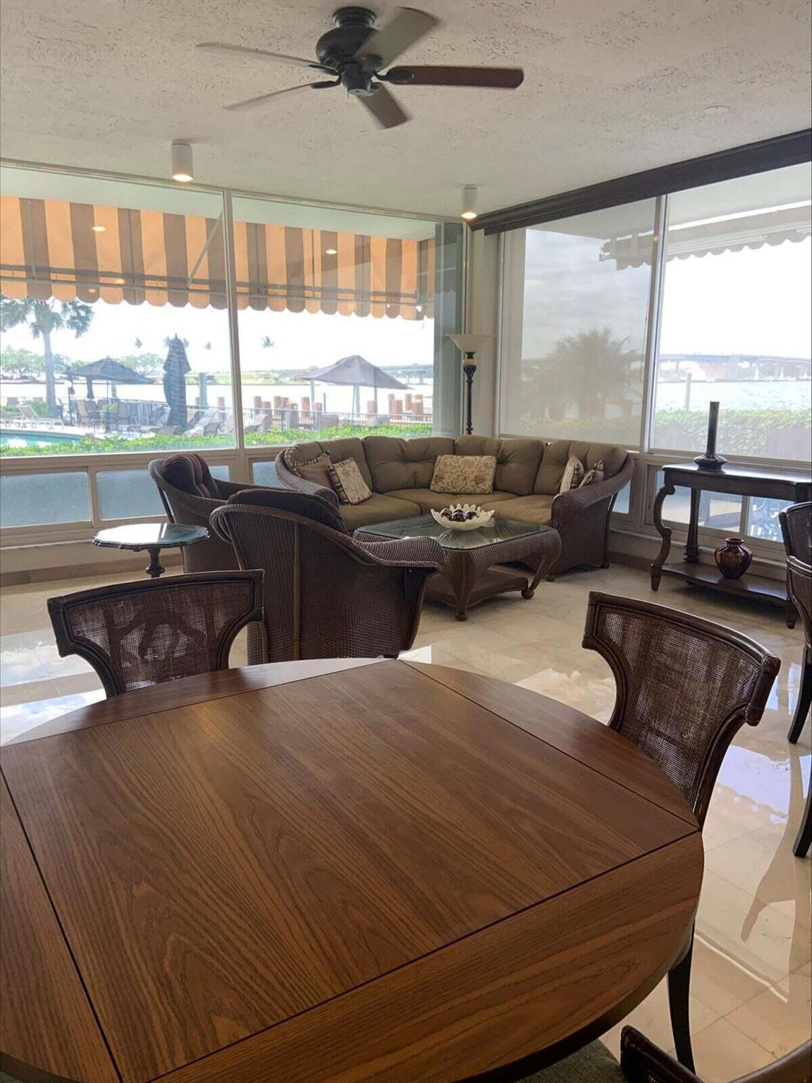 ROYAL SAXON INC - Residential Lease