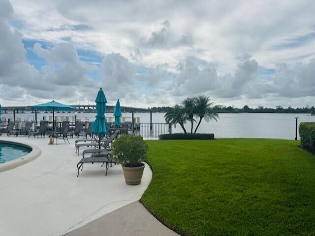 ROYAL SAXON INC - Residential Lease