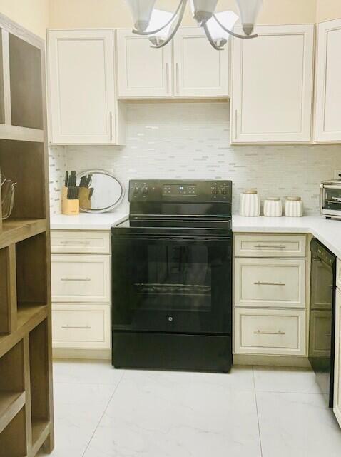 ROYAL SAXON INC - Residential Lease